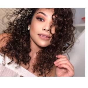 Meet your Posher, Claudia